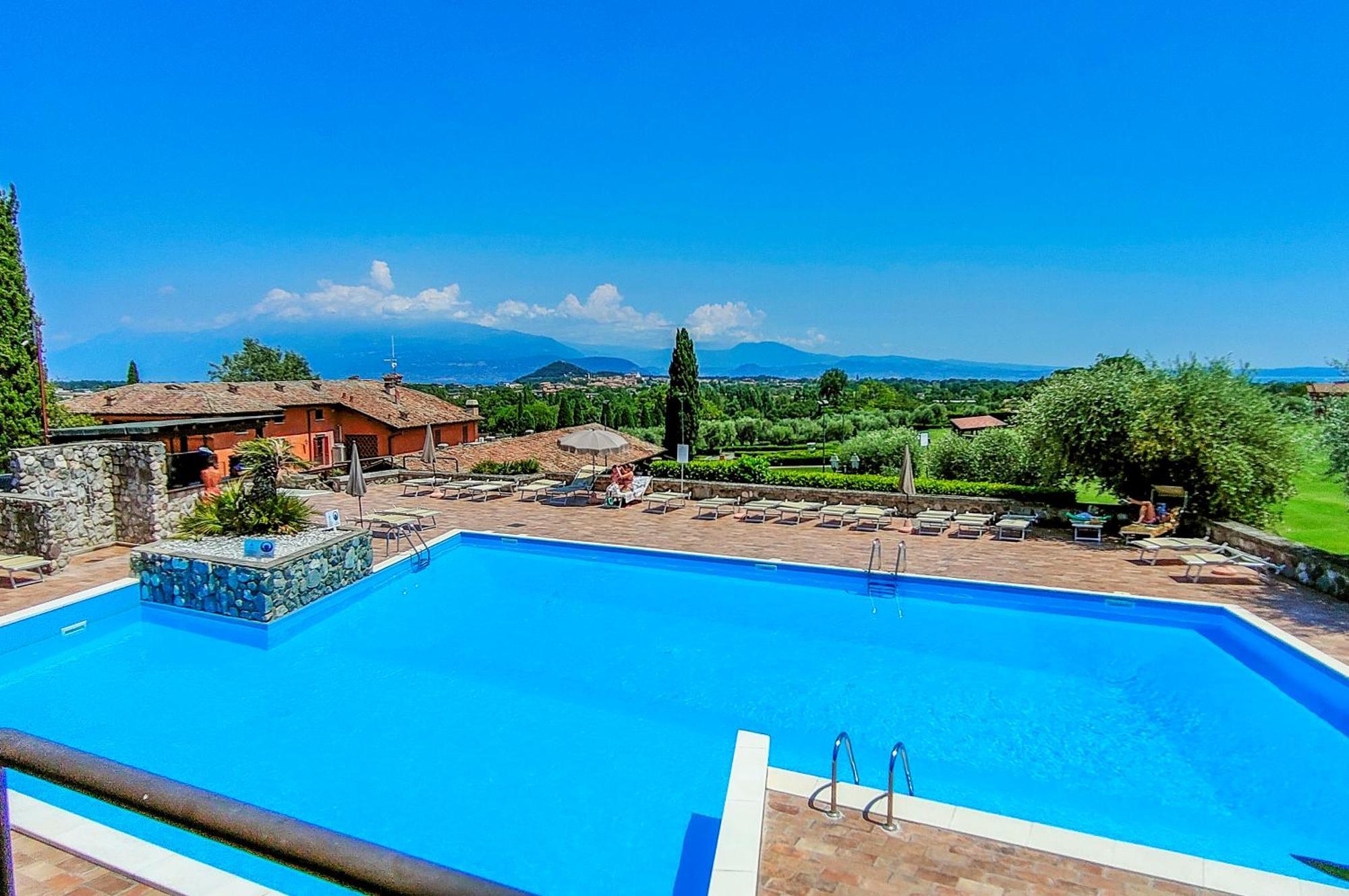 Villa Golf Holidays Soiano Del Lago